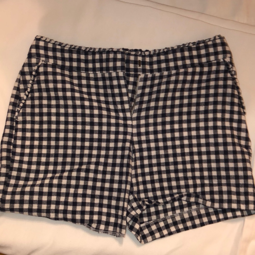 Crown & Ivy shorts size 2